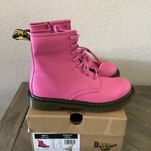 Dr. Martens Kids' 1460 Boot (Big Kid) 7US / 38 EU